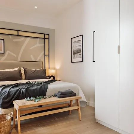 Solea - 3 Bedrooms And Balcony In Eixample Dreta Daire *